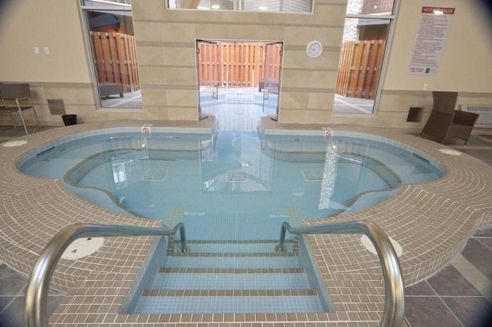 Parkland301 Sunlit 2,000 Ft² Penthouse With Mtn View Apartman Canmore Kültér fotó