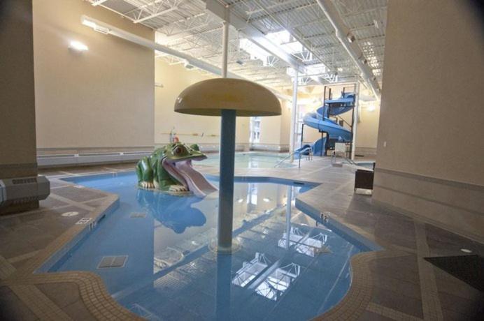 Parkland301 Sunlit 2,000 Ft² Penthouse With Mtn View Apartman Canmore Kültér fotó